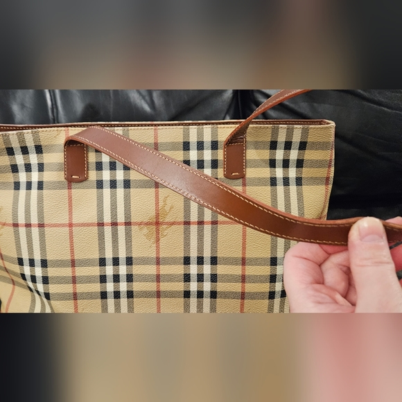 *MINT CONDITION* Vintage Burberry Haymarket Tote w/ free key fob & bag - Picture 6 of 16